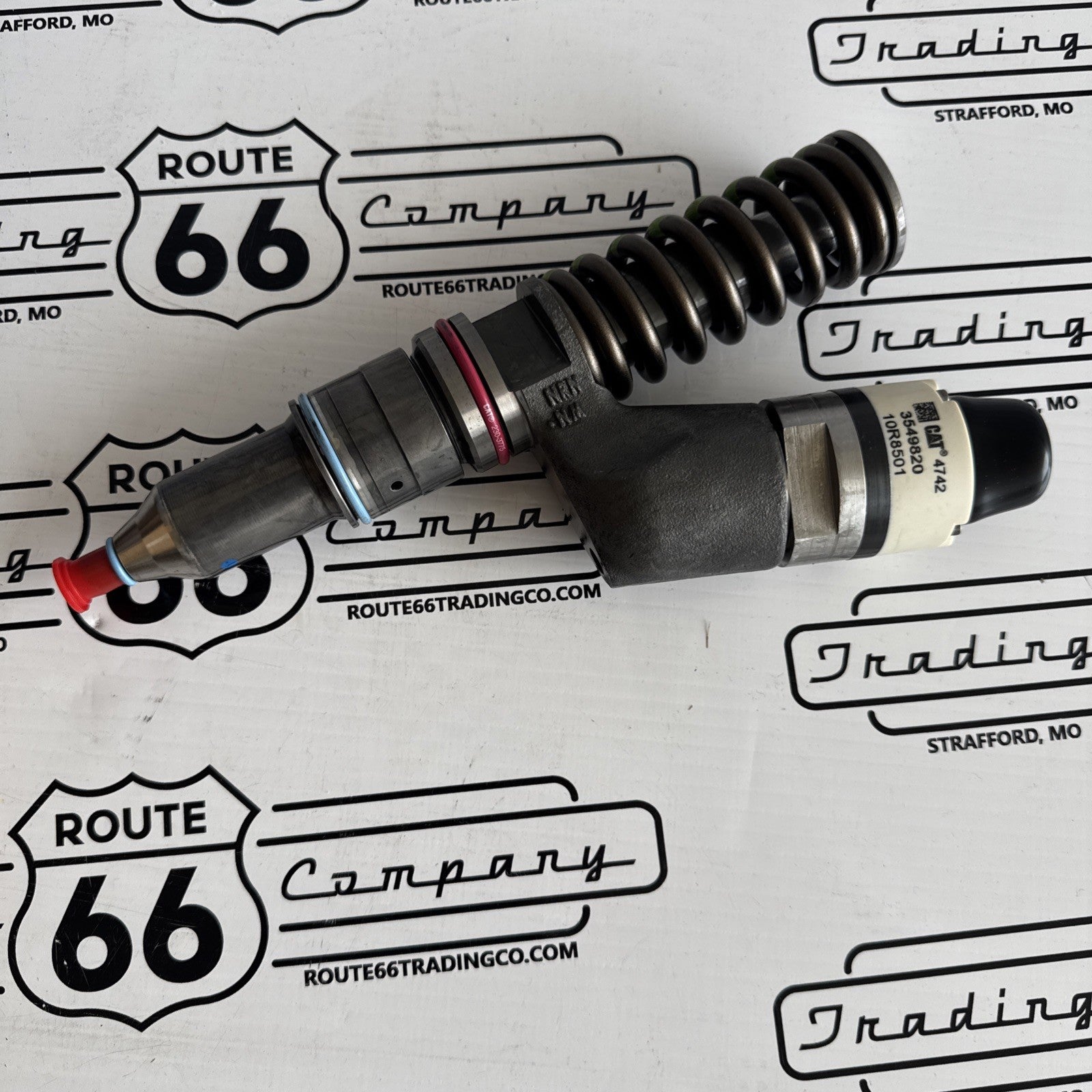 Caterpillar 10R-8501 Diesel Fuel Injector